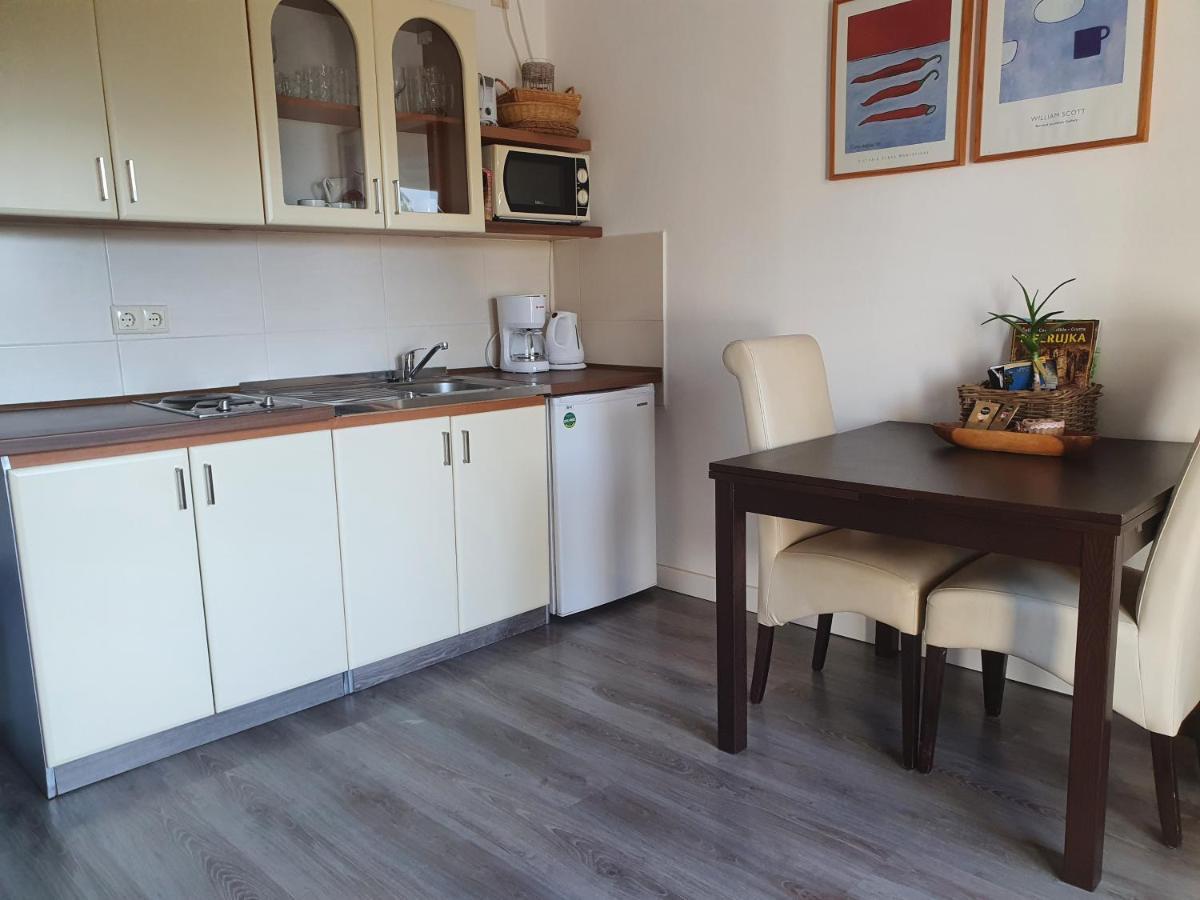 Villa Flora Malinska Habitación foto
